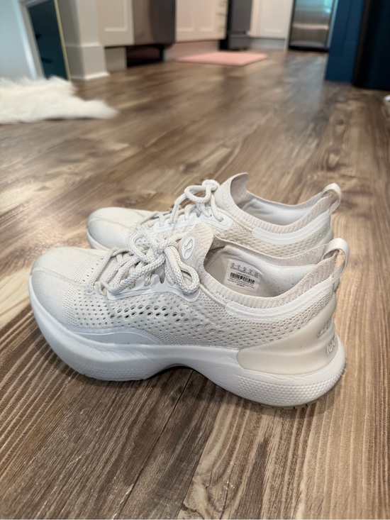 lululemon athletica Shoes - Lululemon Women’s Chargefeel 3